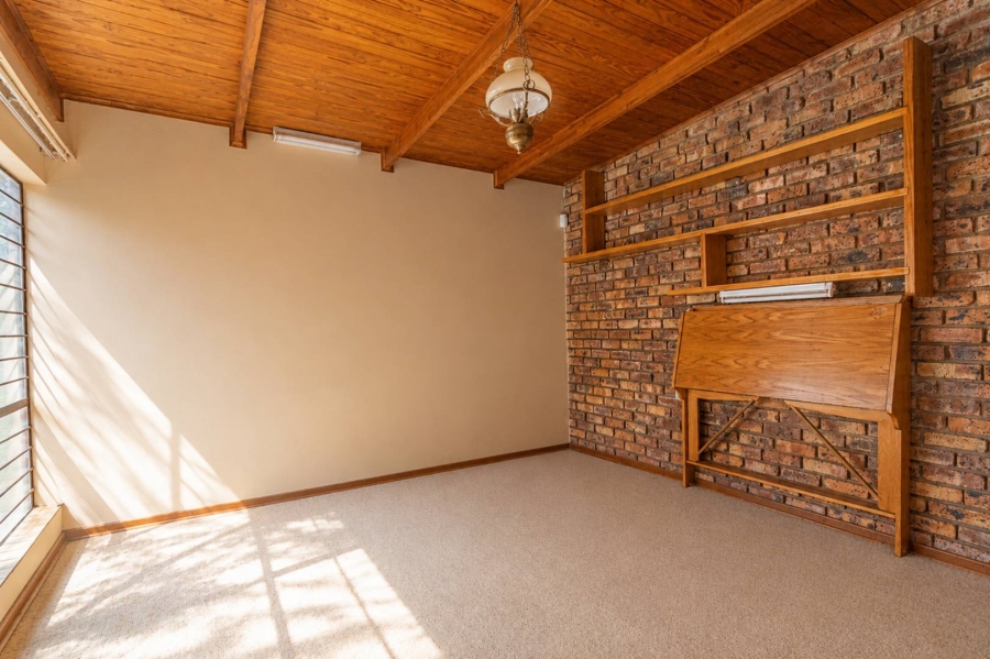 28 Bedroom Property for Sale in Hartbeespoort Rural North West